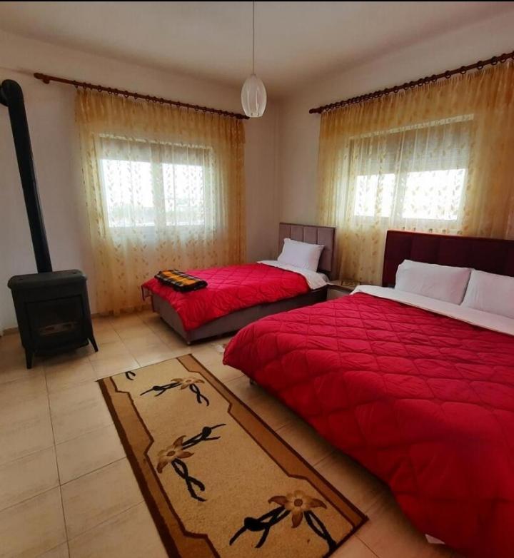 Sun& Relax Home Korça Exteriör bild
